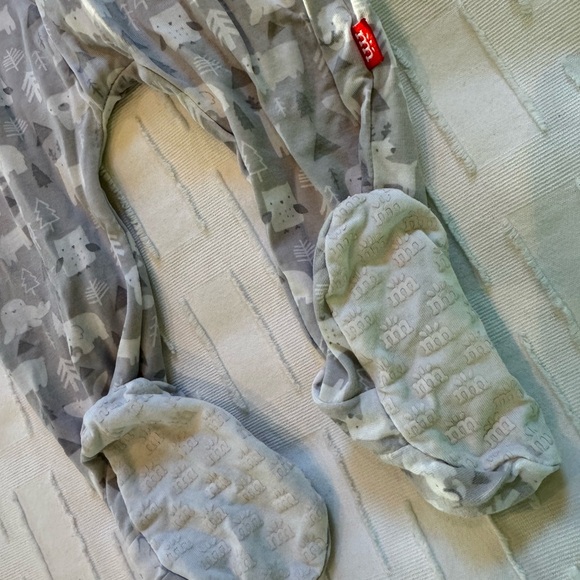 Magnetic Me Gray Arctic Animals Pajamas - Picture 6 of 6